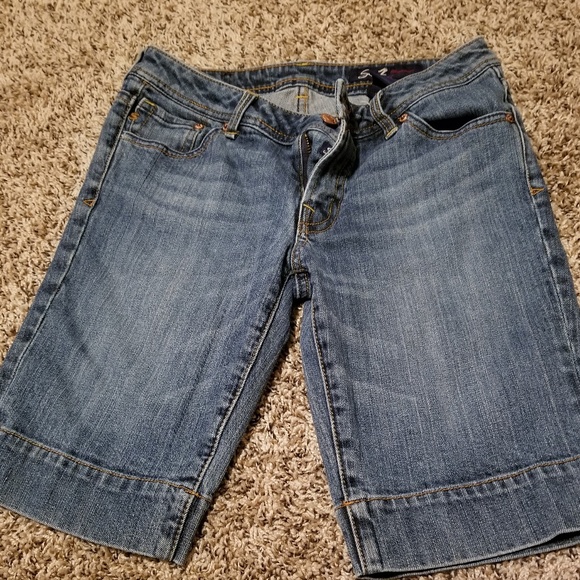 🇺🇸MURICA SALE🇺🇸 Seven7 Bermuda Shorts - Picture 1 of 6